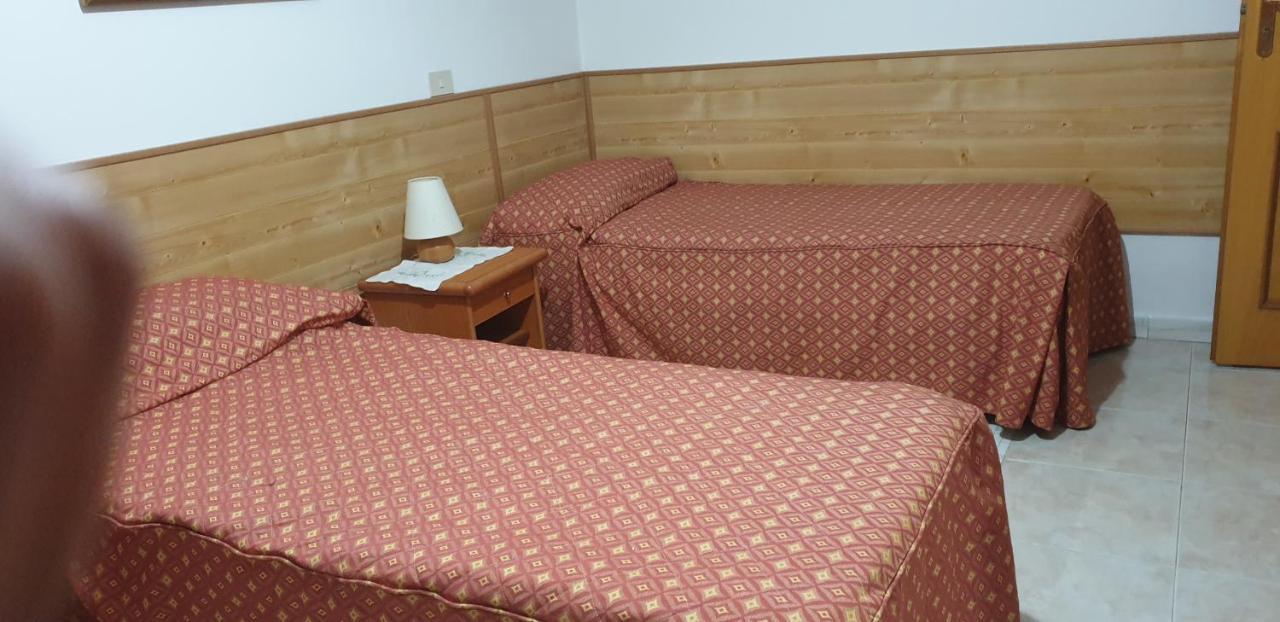 Hostal Volturnoguesthouse2 Roma